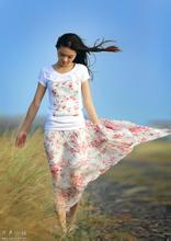 ���е�¶��